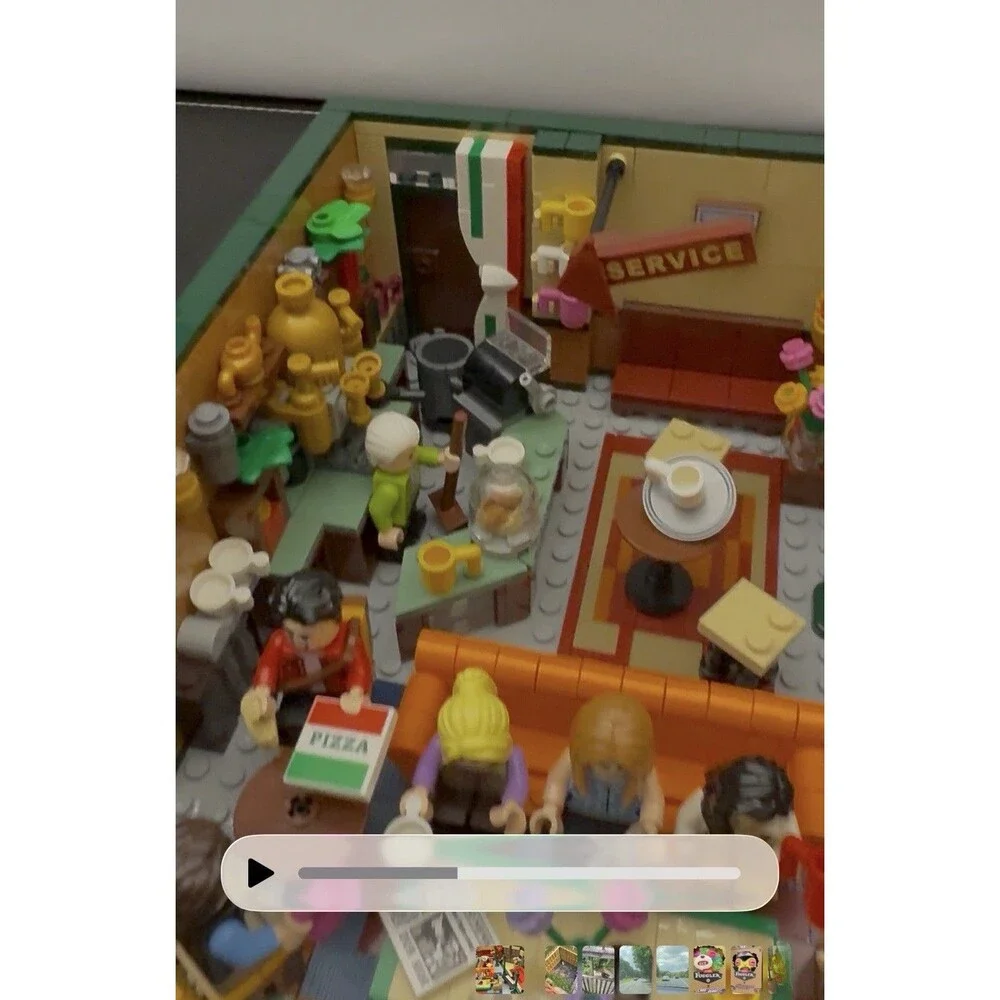 Lego Ideas 21319 Friends Central Perk Set TV Cafe Television Series Show